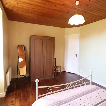 Maison Renovee Avec Jardin, 3 Chambres, Cheminee Et Tv Pres De La Vallee Du Lot - Fr-1-742-368 Boisset (Cantal)